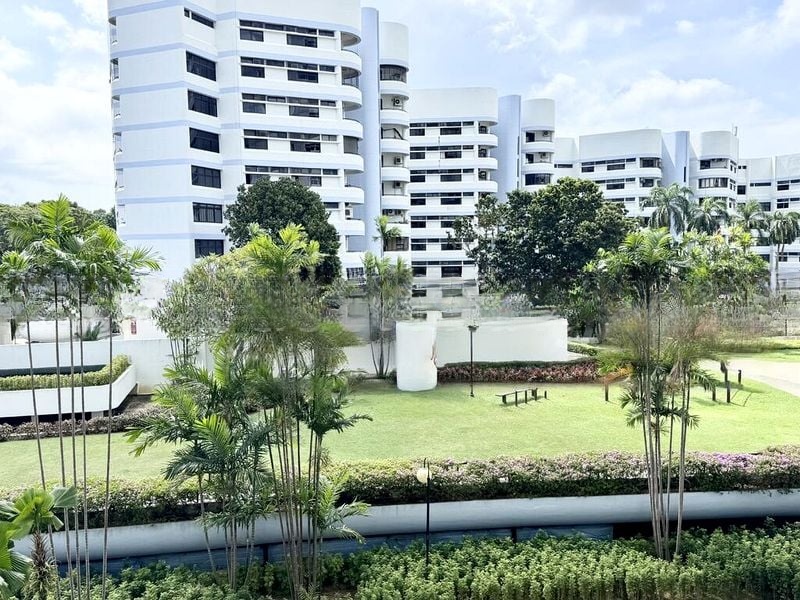 MANDARIN GARDENS 11