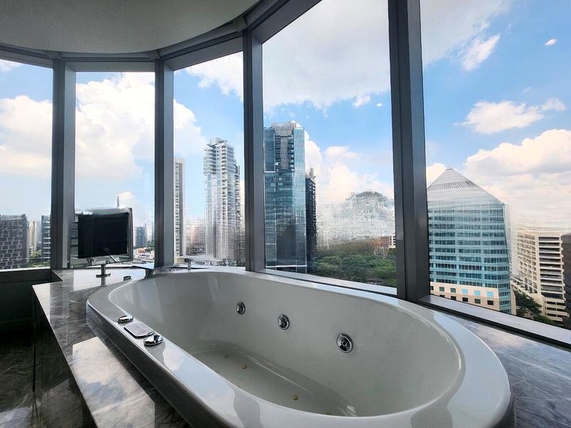 THE ORCHARD RESIDENCES 9