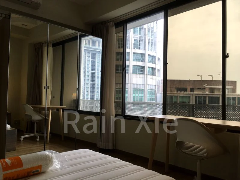 INTERNATIONAL PLAZA 5