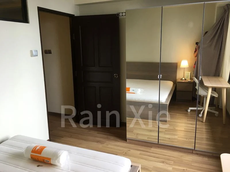 INTERNATIONAL PLAZA 6