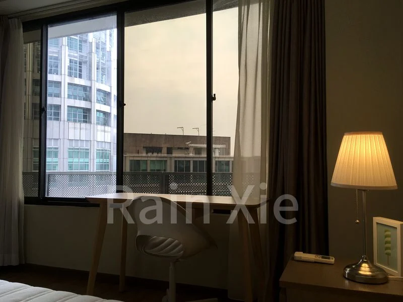 INTERNATIONAL PLAZA 7