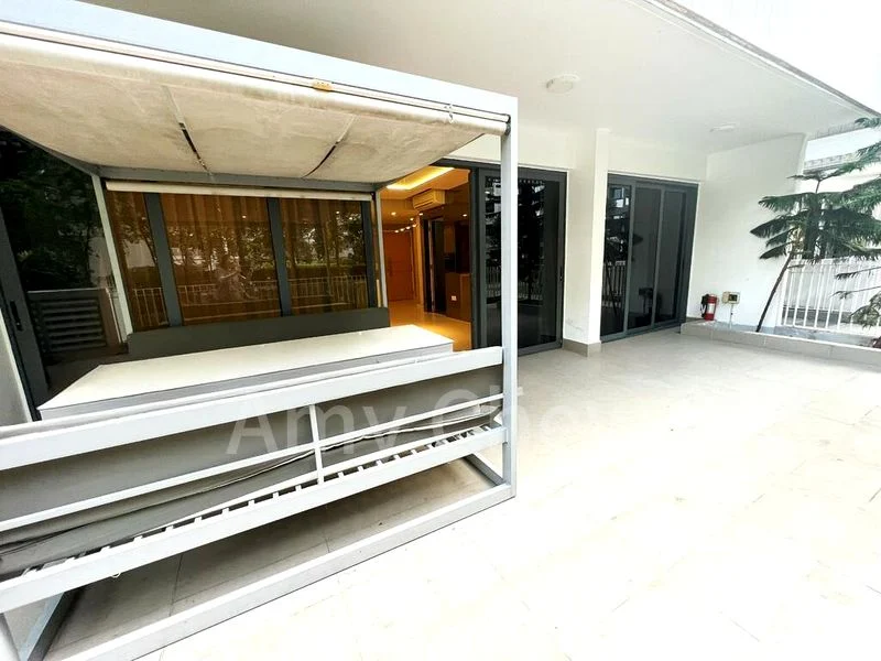 THE LAKEFRONT RESIDENCES 8