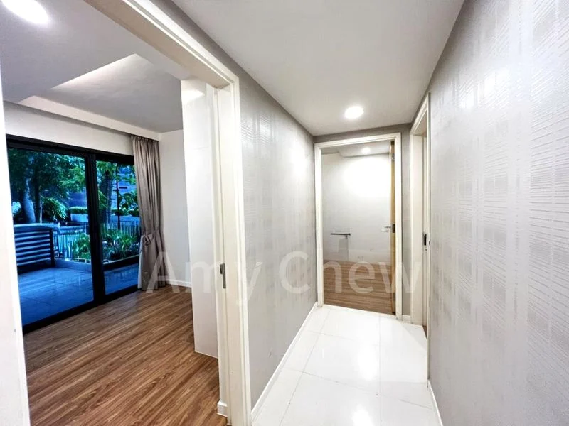 THE LAKEFRONT RESIDENCES 11