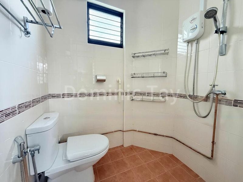 JURONG EAST ST 13 10