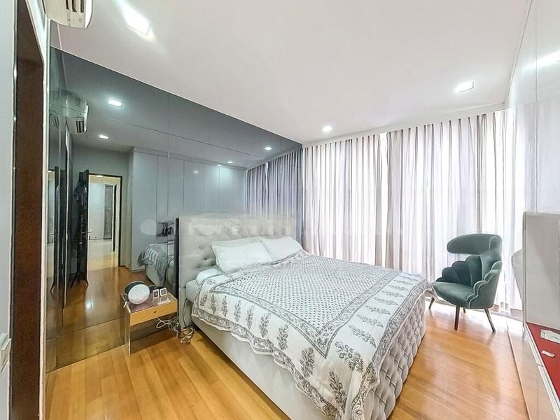 RESIDENCES AT 338A 7