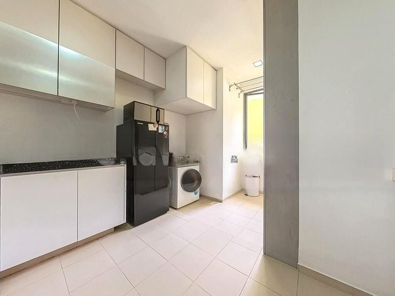 RESIDENCES AT 338A 14