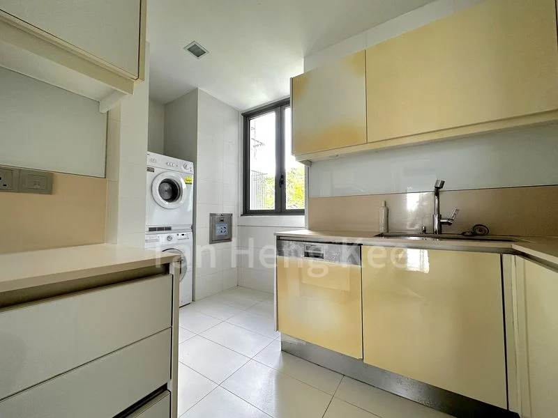 MARINA COLLECTION 11