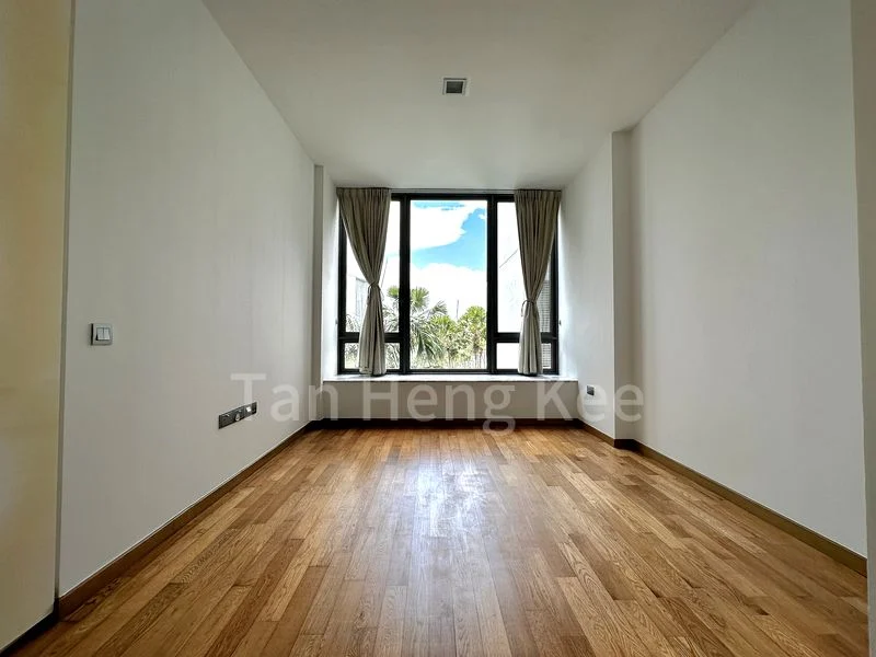 MARINA COLLECTION 13