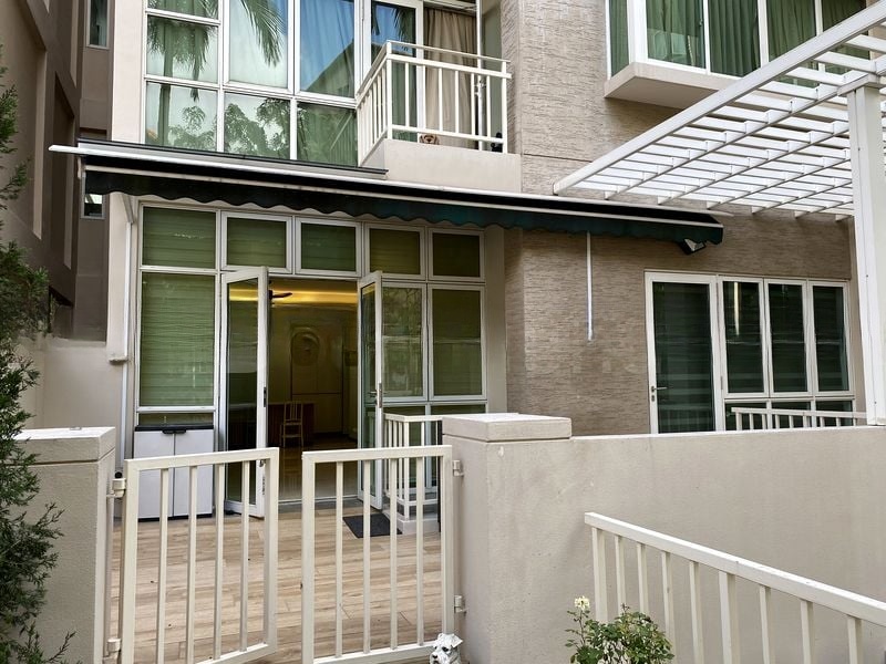 COUNTRY PARK CONDOMINIUM 1