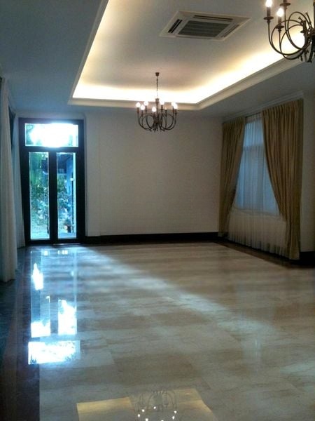 ORANGE REGENCY 7