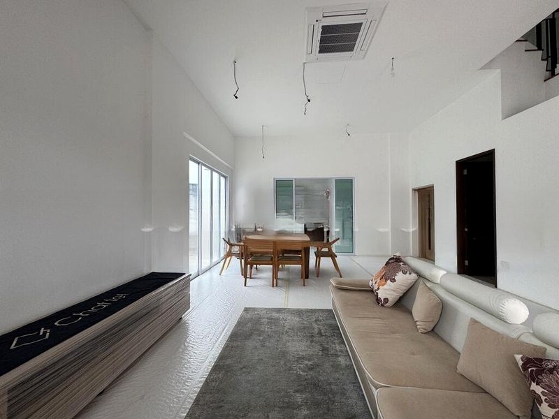 TOH ESTATE 13