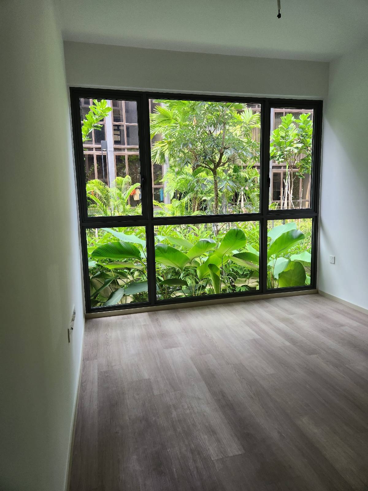 THE WATERGARDENS AT CANBERRA 22