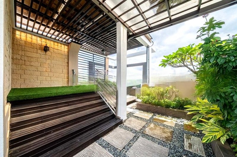 RIVIERA RESIDENCES 8