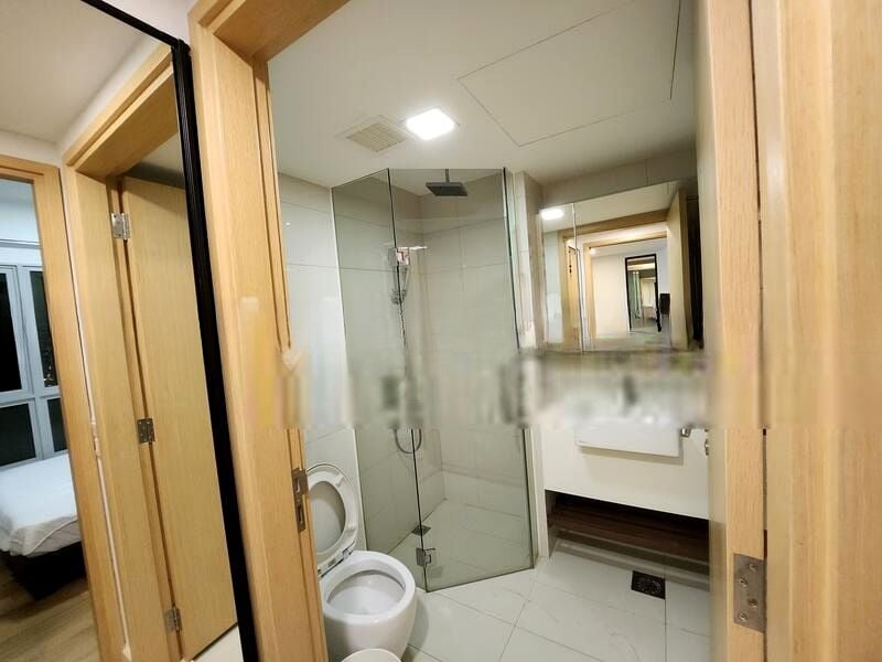 EIGHT RIVERSUITES 10