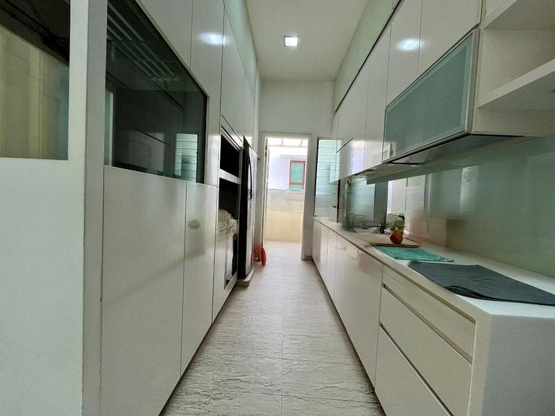 TANAH MERAH GREEN 9