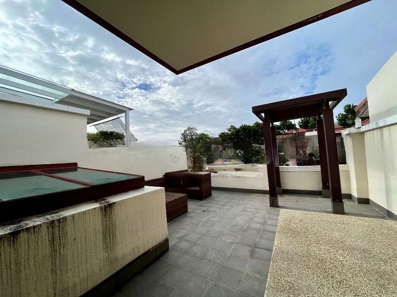 TANAH MERAH GREEN 1