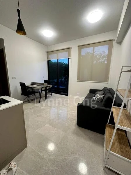 THE ENCLAVE . HOLLAND 3