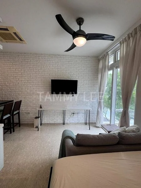 SUITES @ PAYA LEBAR 7