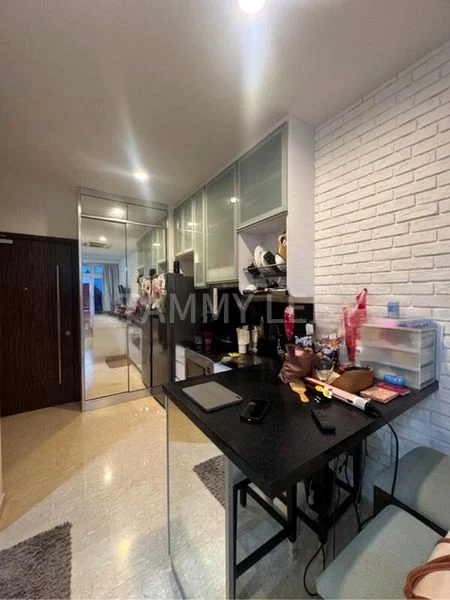 SUITES @ PAYA LEBAR 11