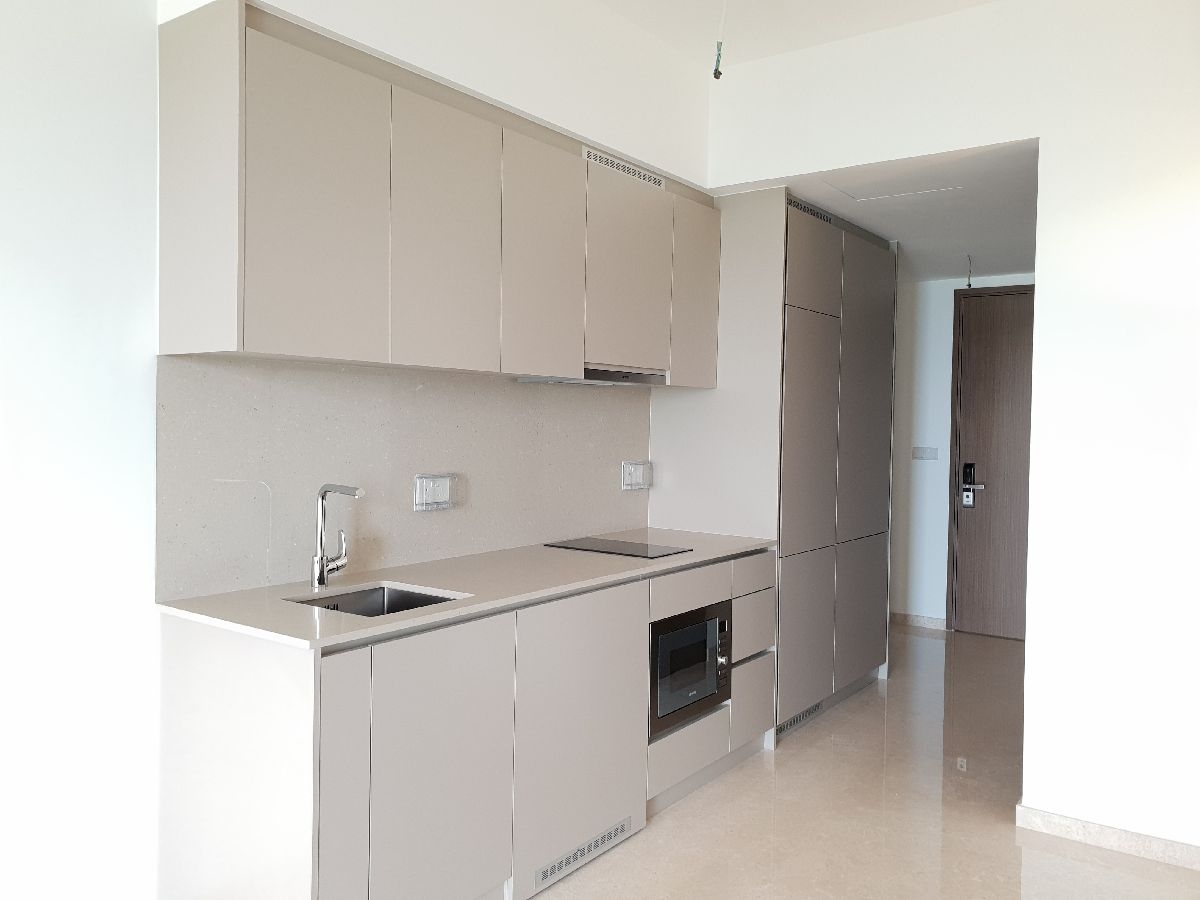 SEASIDE RESIDENCES 18