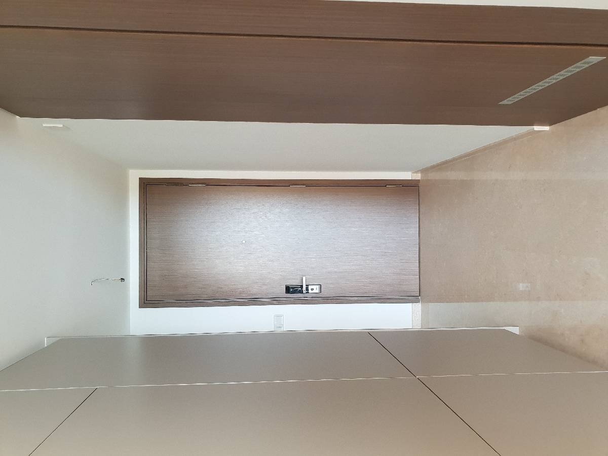 SEASIDE RESIDENCES 10