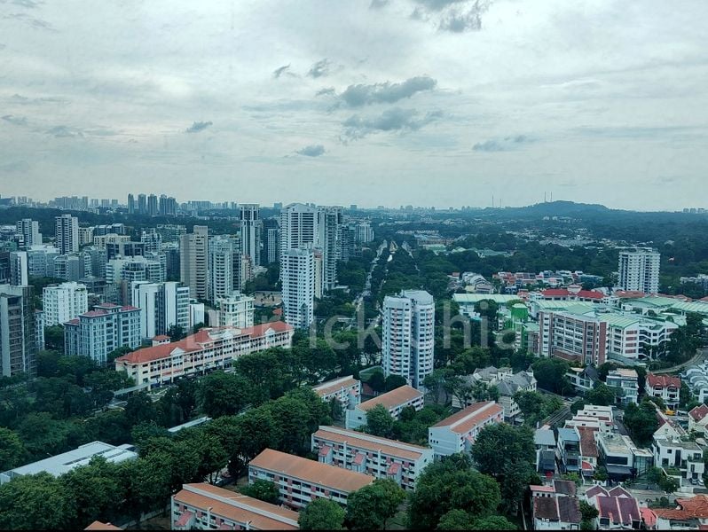 RESIDENCES @ EVELYN 10