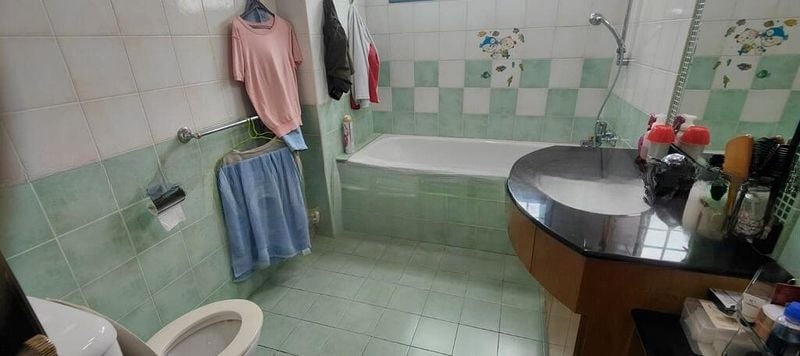 CELADON VIEW 9