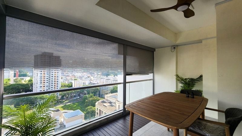 OXFORD SUITES 9