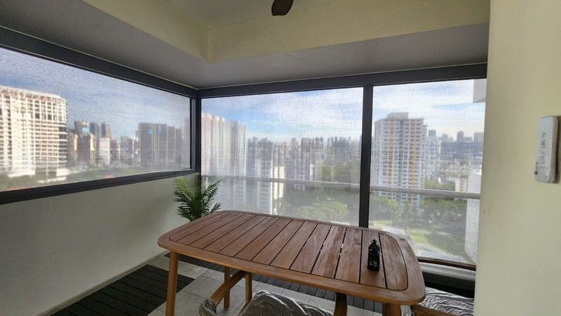 OXFORD SUITES 11