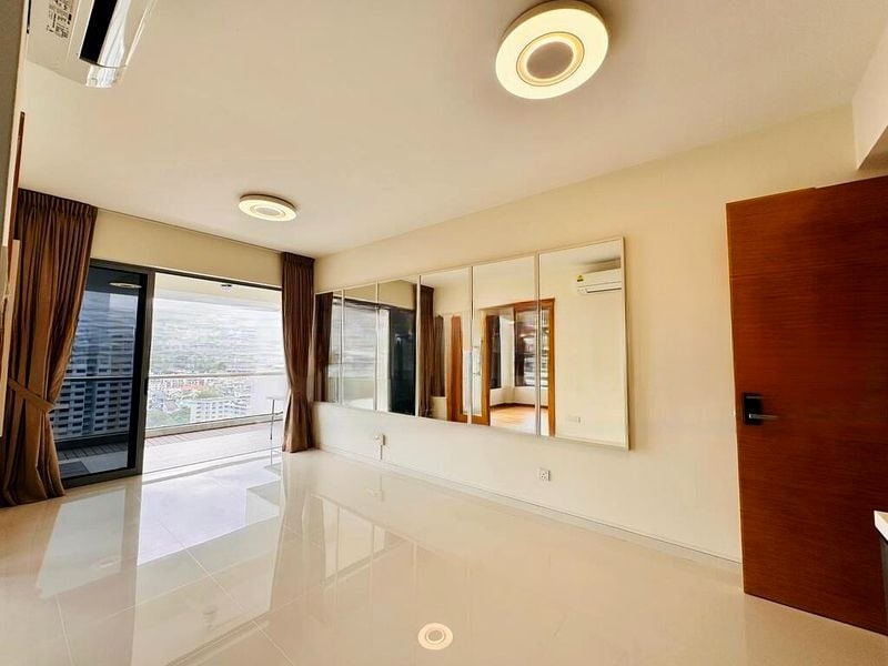 OXFORD SUITES 3