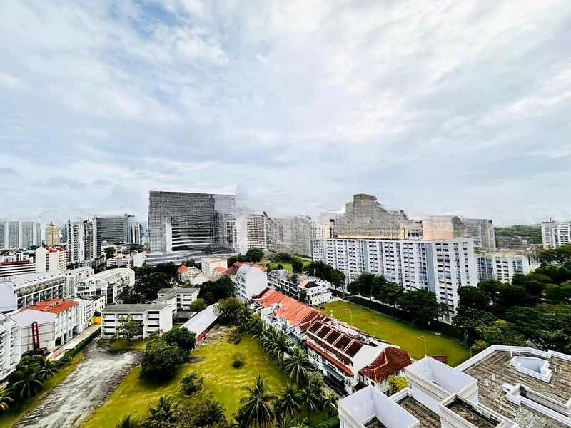 OXFORD SUITES 12