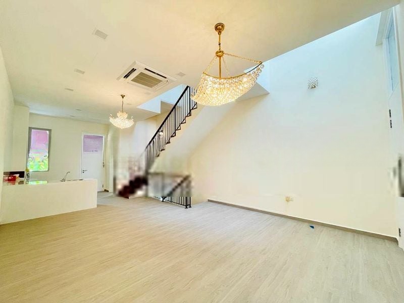 THE TOP RESIDENCE 8