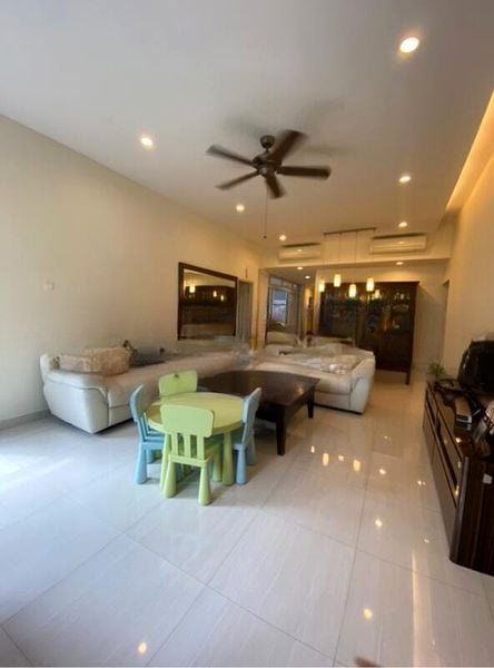 THE BAYCOURT 9