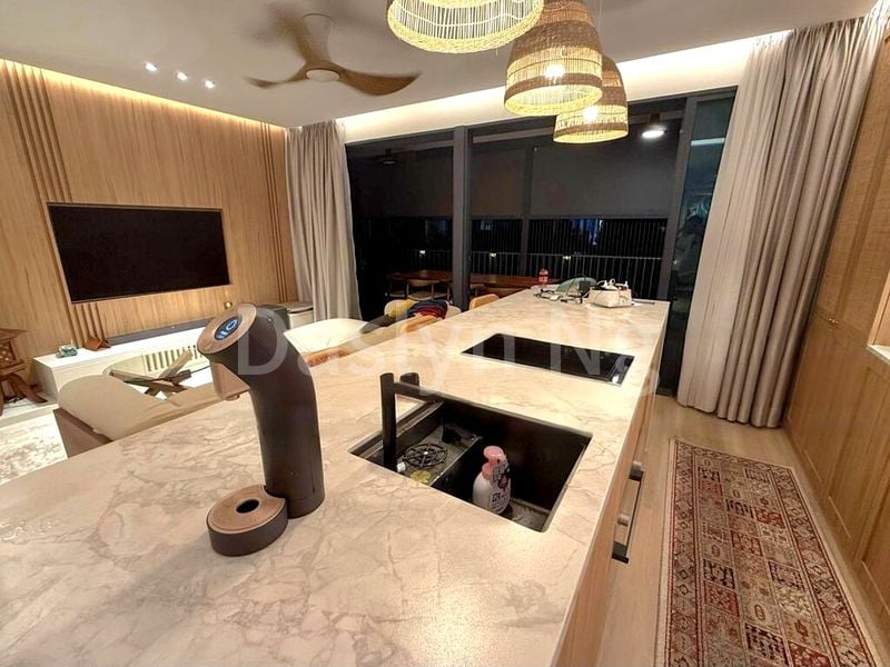 TREASURE AT TAMPINES 6