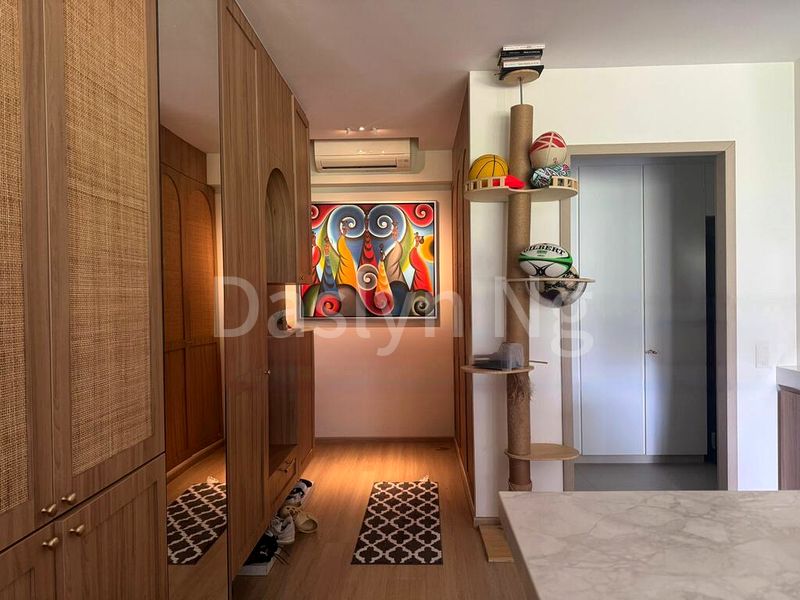 TREASURE AT TAMPINES 9