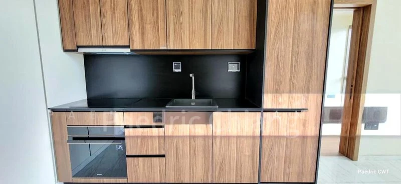 COASTLINE RESIDENCES 4