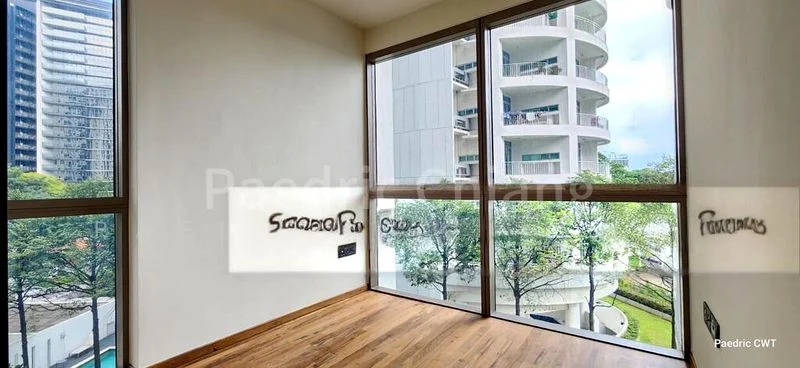 COASTLINE RESIDENCES 5