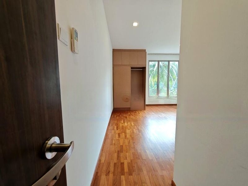 NASSIM REGENCY 14