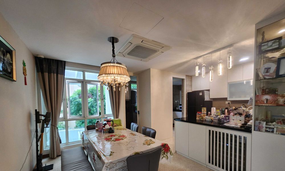 HOLT RESIDENCES 4