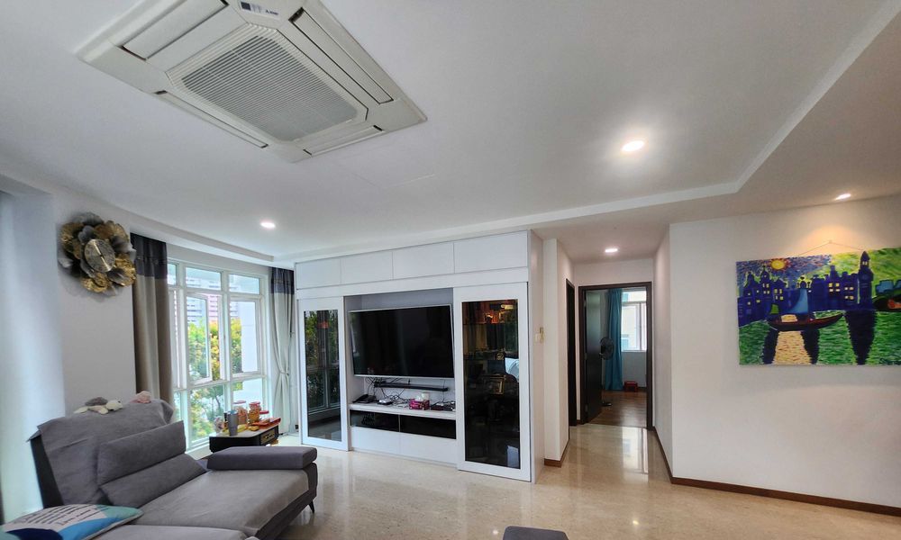 HOLT RESIDENCES 5