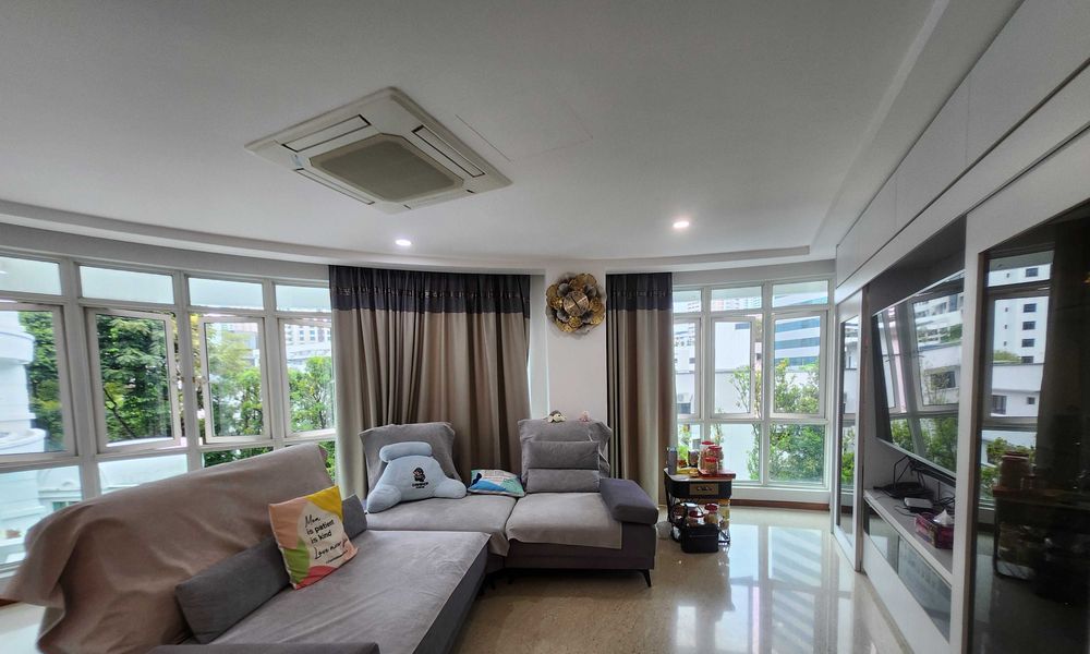 HOLT RESIDENCES 8