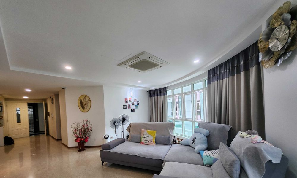 HOLT RESIDENCES 9