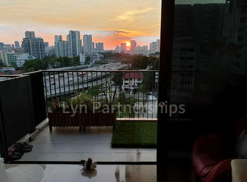 THE VENUE RESIDENCES 4