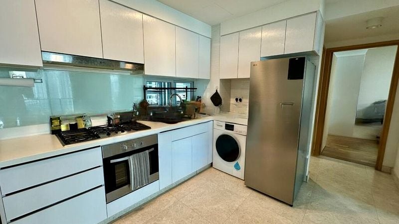 EIGHT RIVERSUITES 8