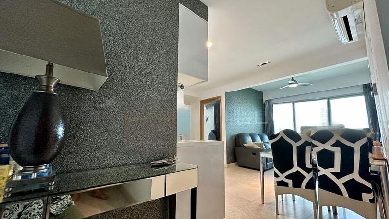 EIGHT RIVERSUITES 9
