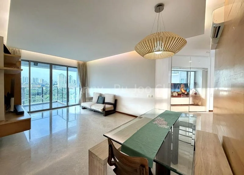 CLOVER BY THE PARK 7