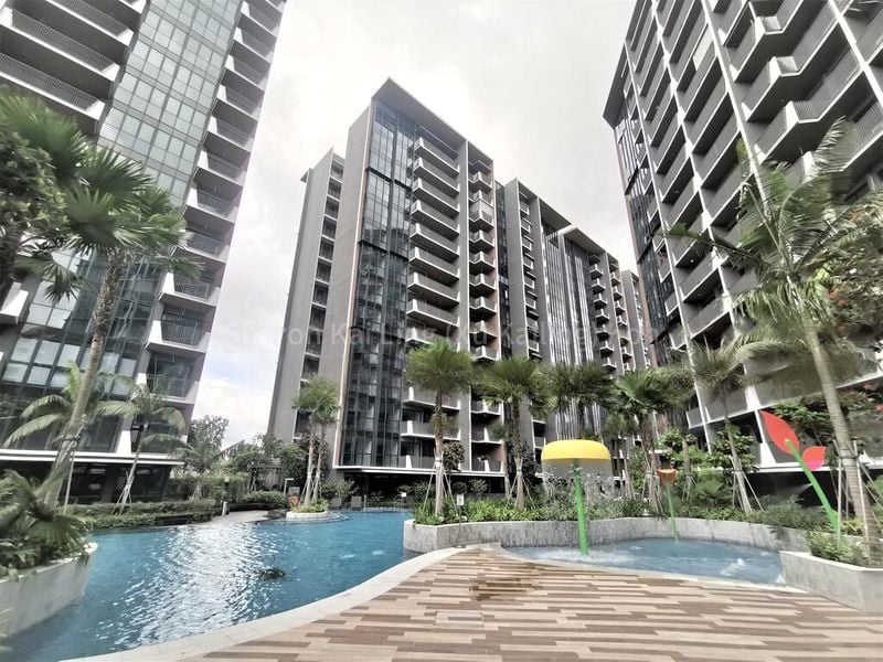 THE GARDEN RESIDENCES 10