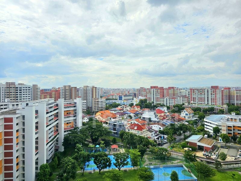 RIVERFRONT RESIDENCES 6