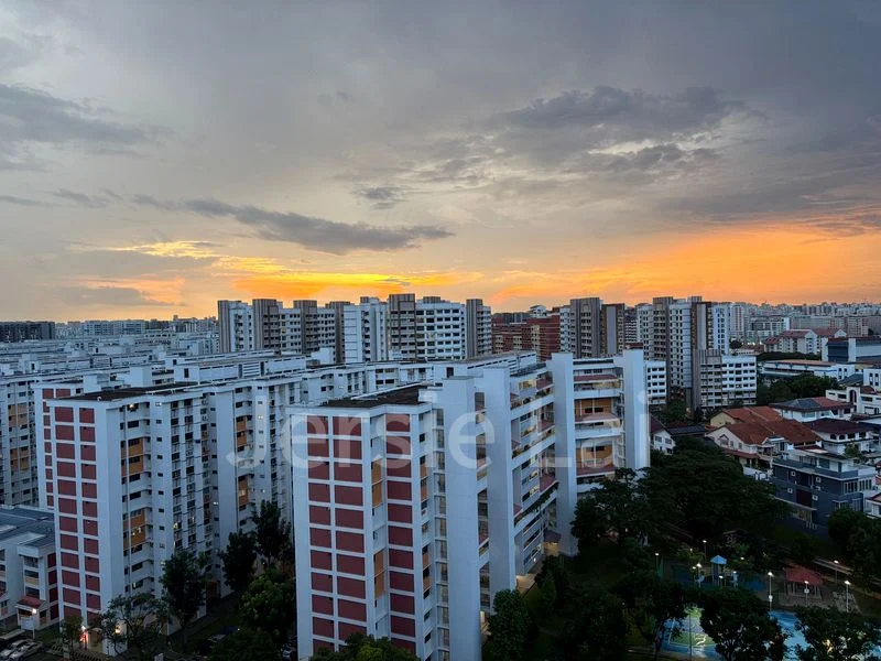 RIVERFRONT RESIDENCES 7