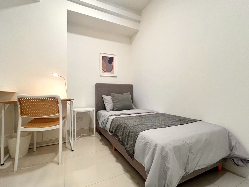 INTERNATIONAL PLAZA 42